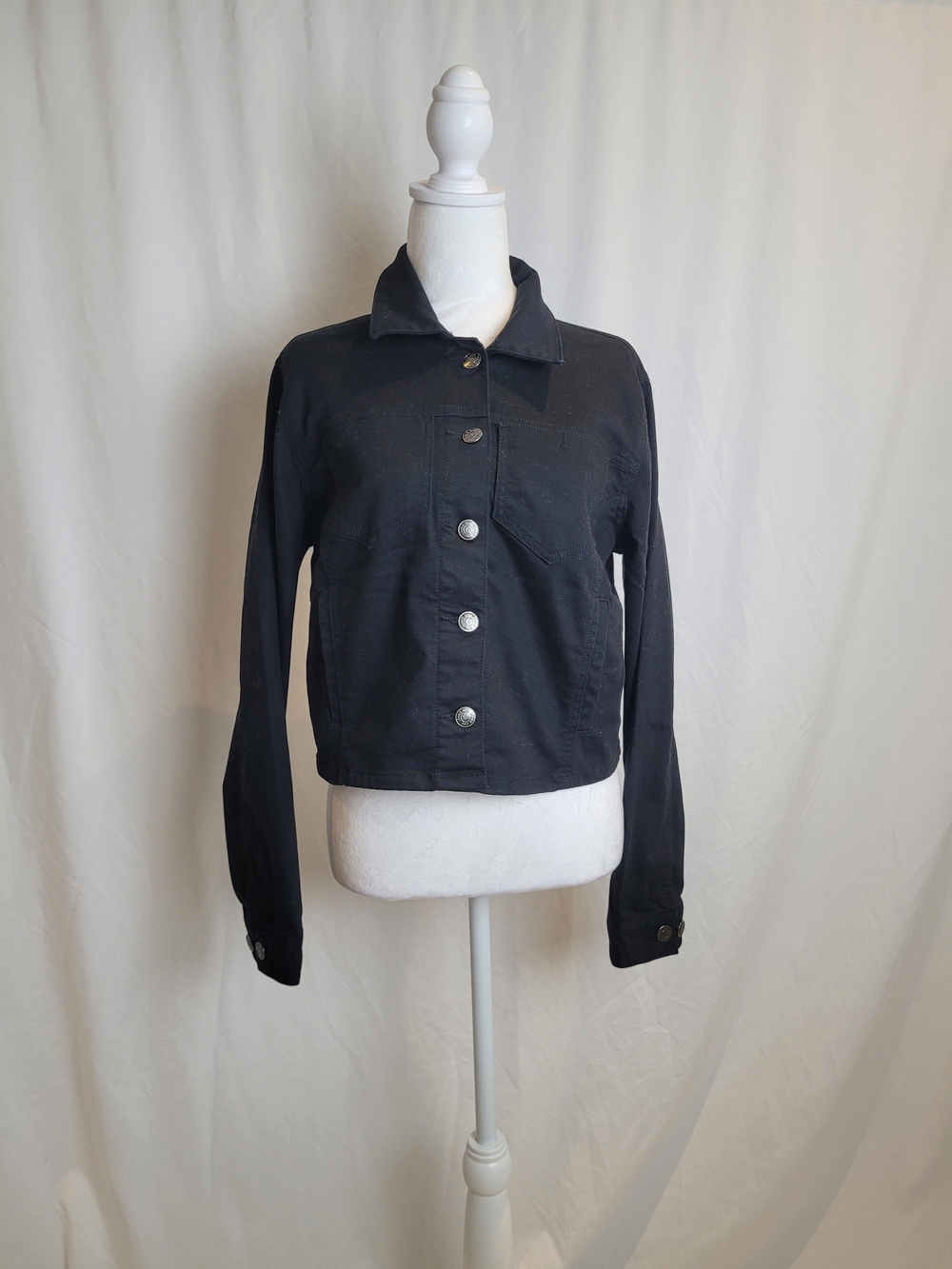 Cleo Black Cropped Button-Front Jean Jacket.Strech Size Medium - Picture 3 of 13